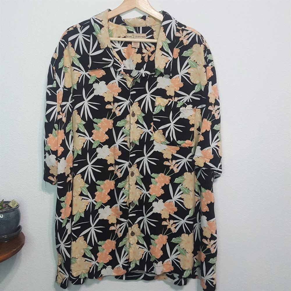 Island Outfitters Men's Button Down Tropical Shirt